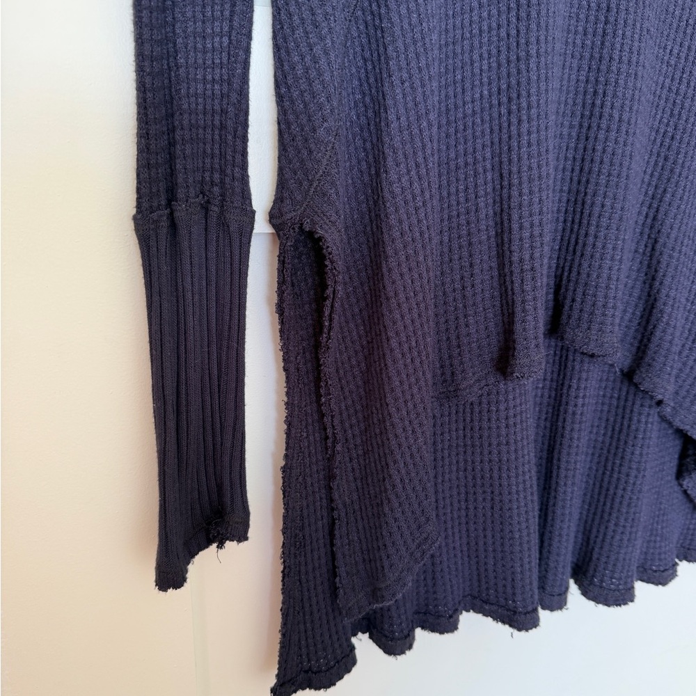 Free People Navy Blue Waffle Knit Long Sleeve Tunic Top Sunset Park Thermal XS - Picture 3 of 4